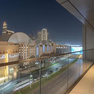 Luxurious Stylish Across Mall Burj Khalifa City Views , Dubai United Arab Emirates
