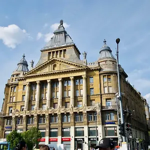 Standard By Hi5 - Anker 1 , Budapest Hungary
